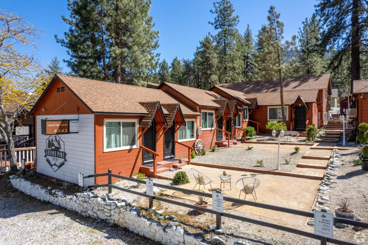 Grand Pine Cabins Wrightwood Exterior foto