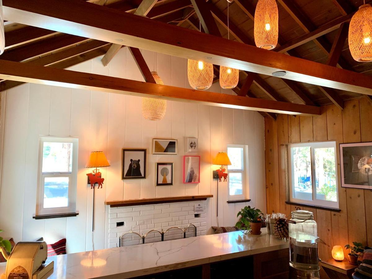Grand Pine Cabins Wrightwood Exterior foto